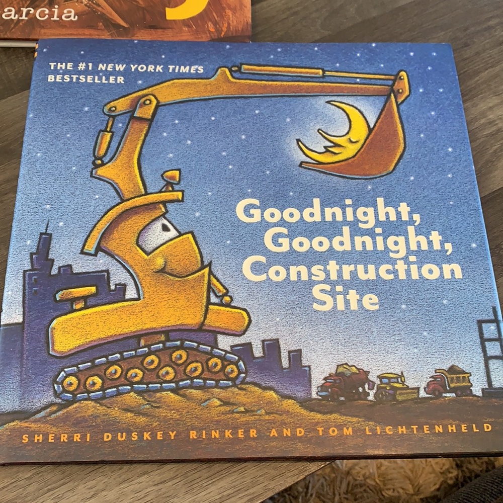 VEUC 3 hardcover preschool books goodnight  construction sight - Picture 4 of 7